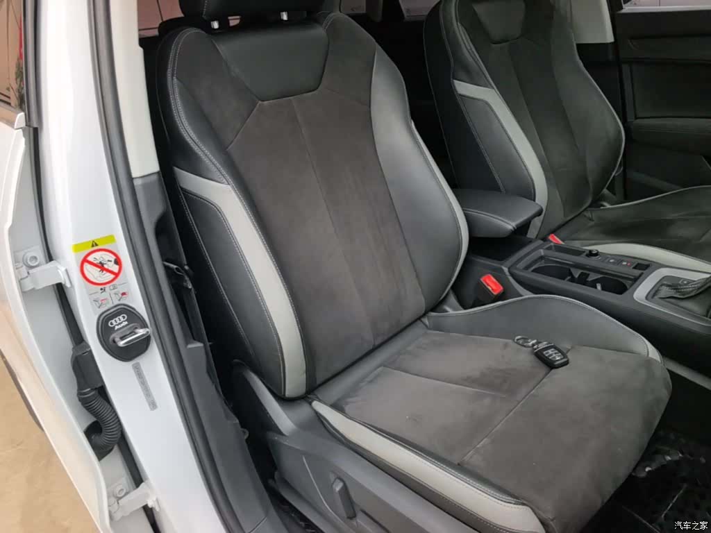 Audi Q3, 2019 25