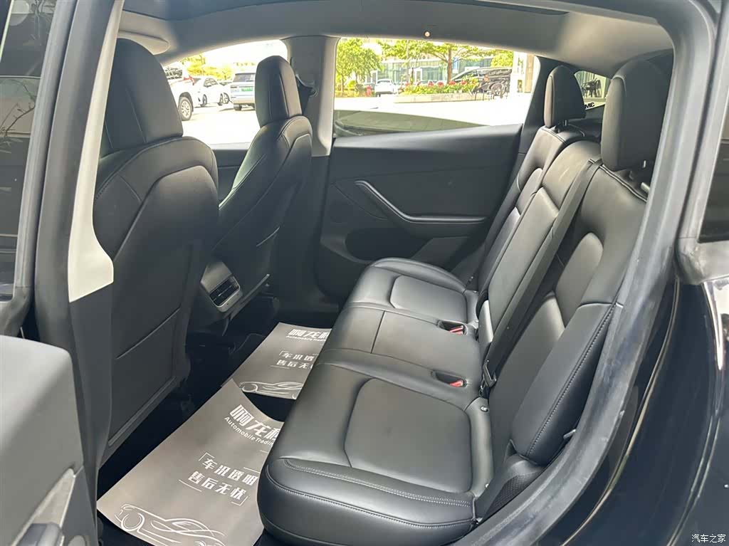 Tesla Model Y, 2022 9