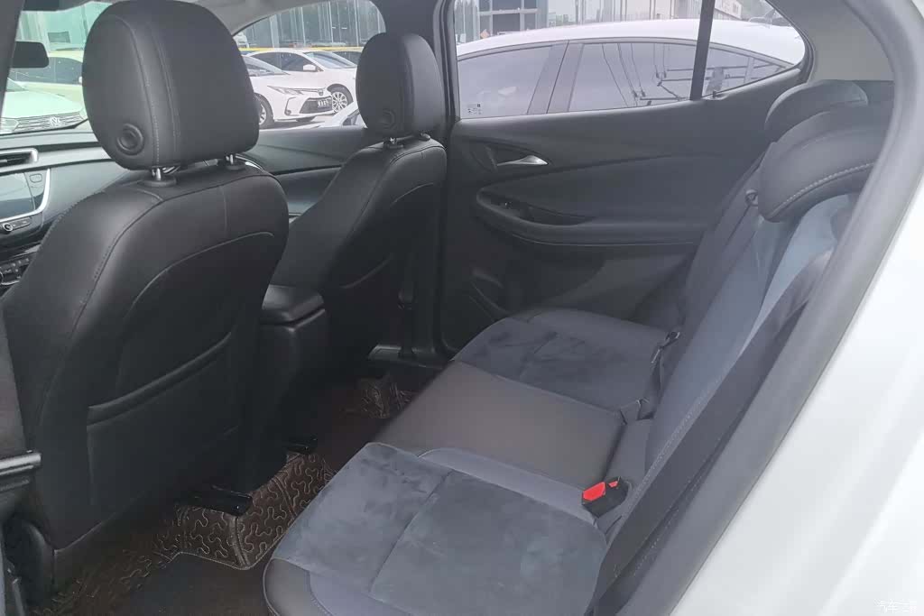 Buick Encore GX, 2020 11