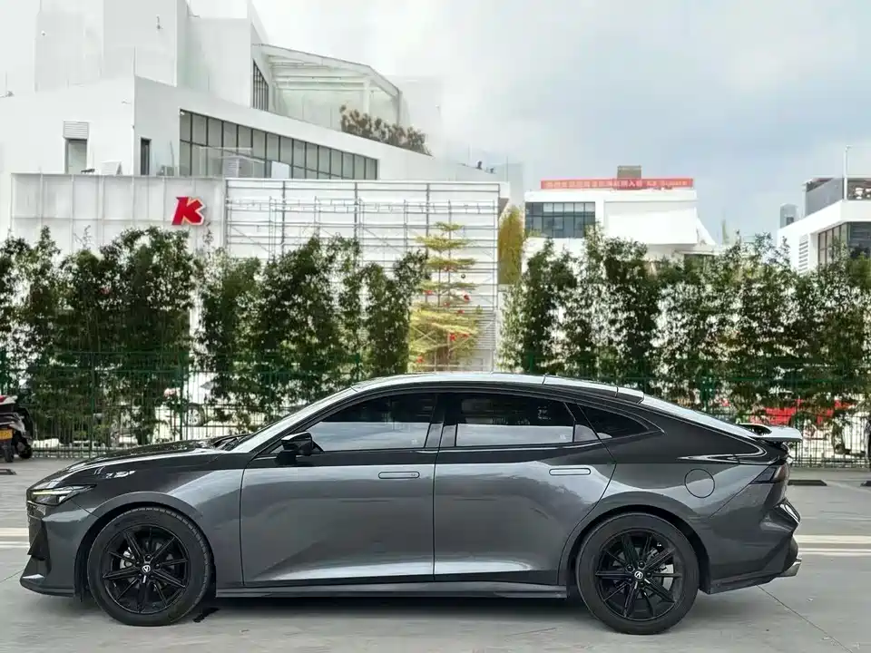 Changan UNI-V