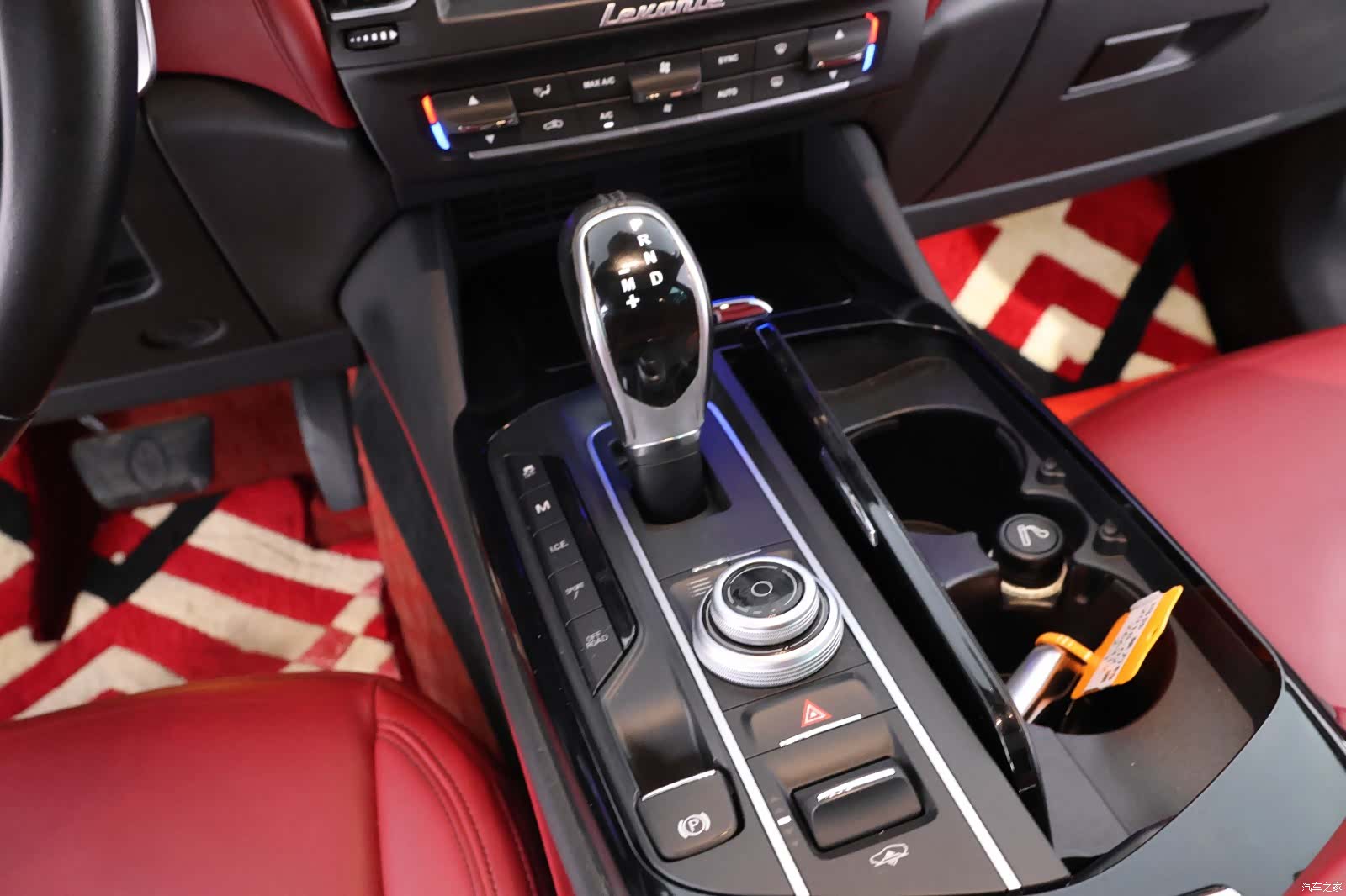 Maserati Levante, 2017 8