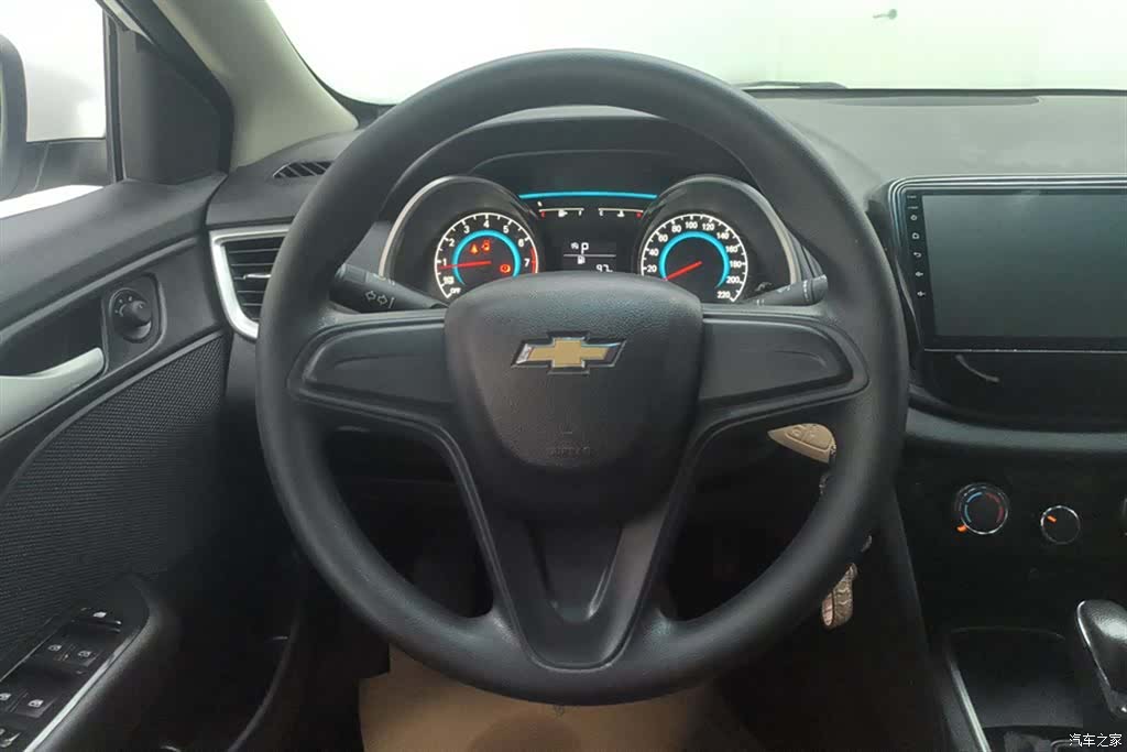 Chevrolet 320, 2018 15