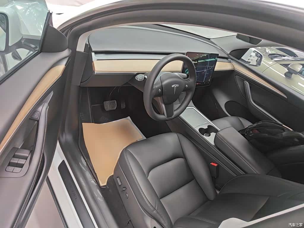 Tesla Model Y, 2021 16