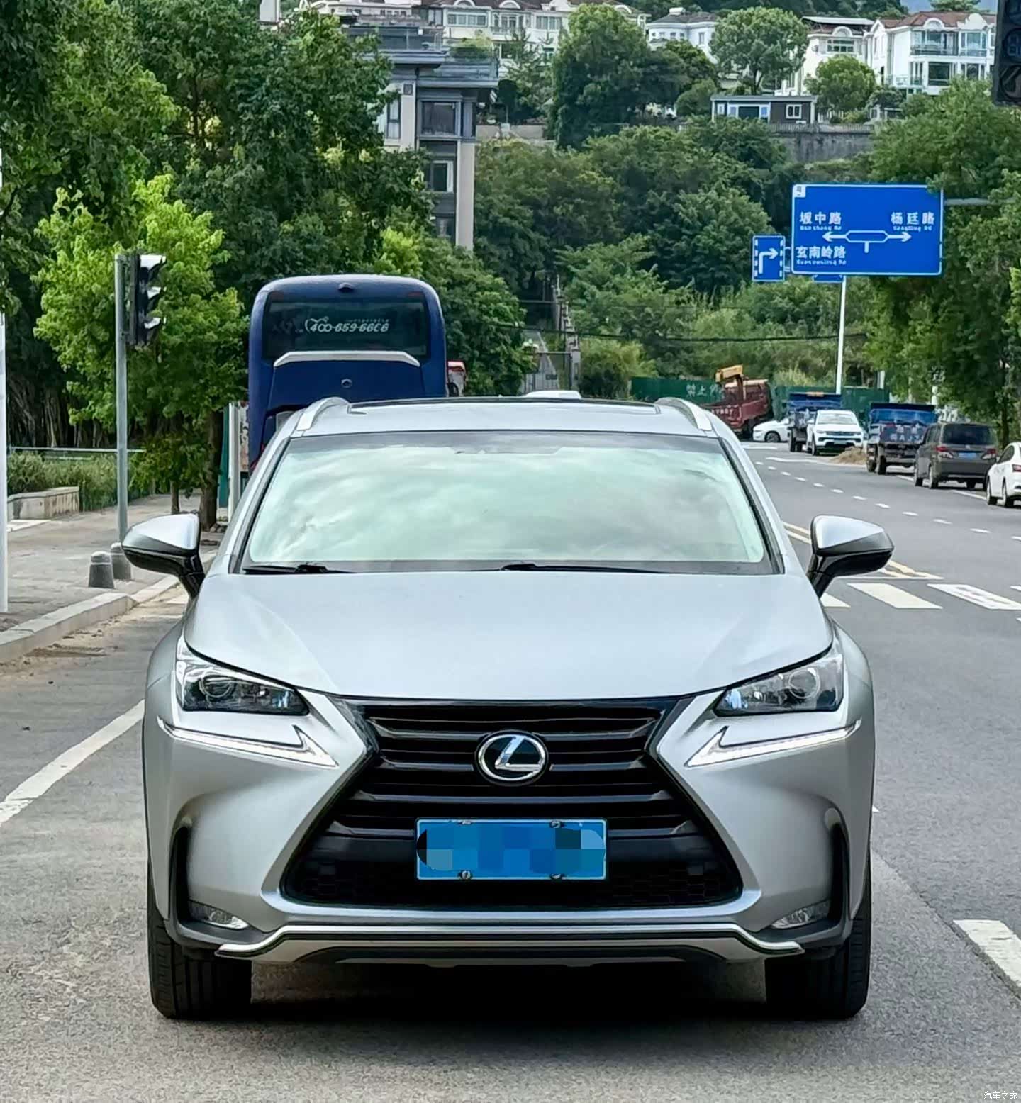Lexus NX, 2016 2