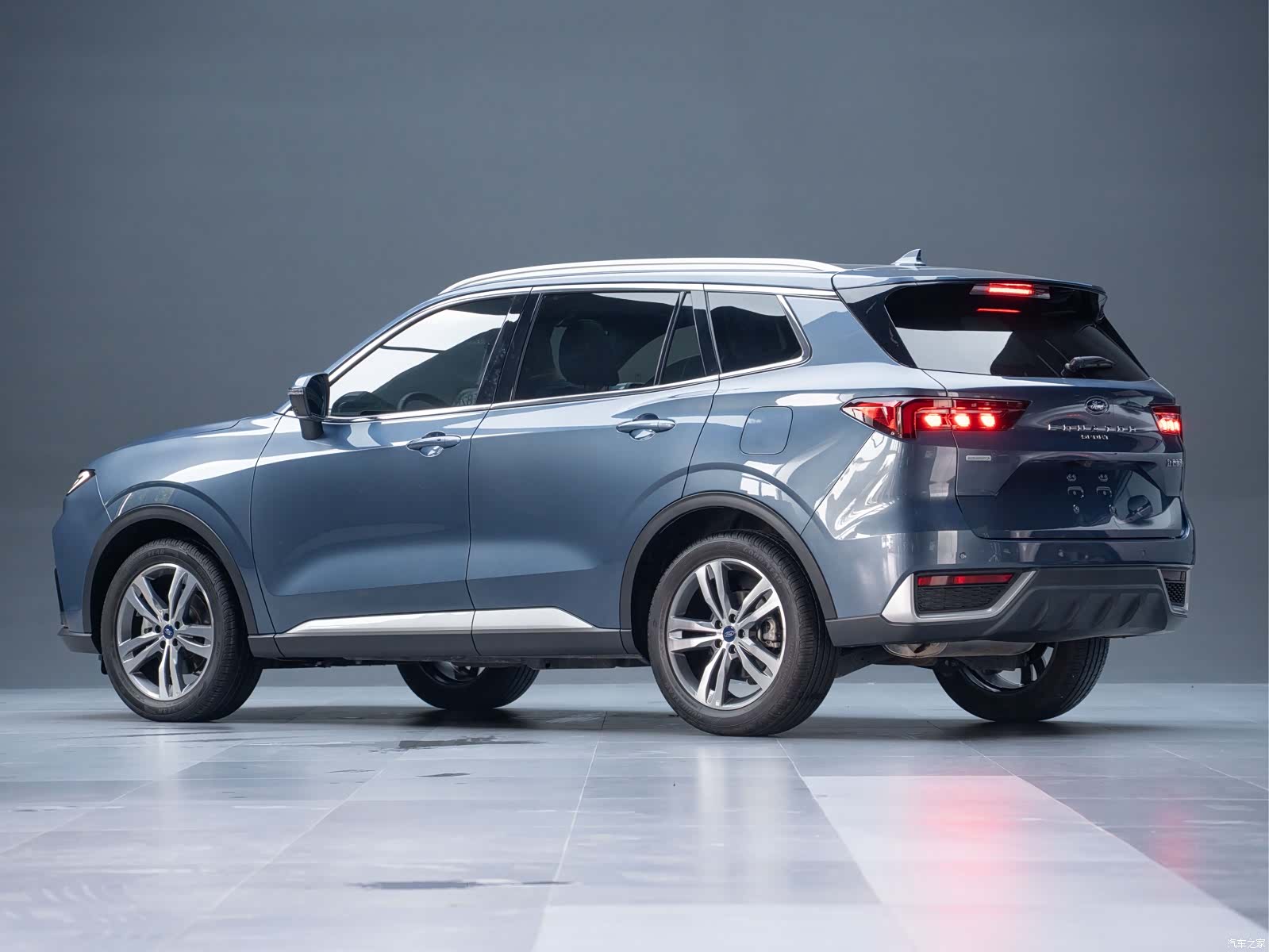 Ford Equator Sport, 2022 7