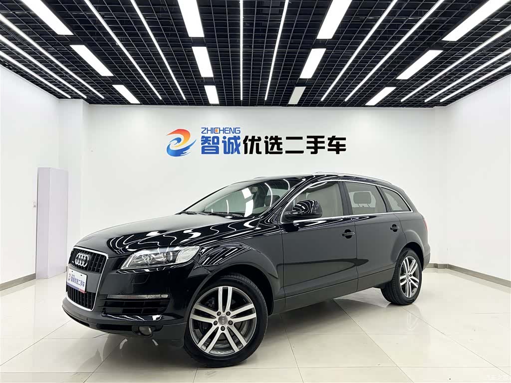 Audi Q7, 2013 1