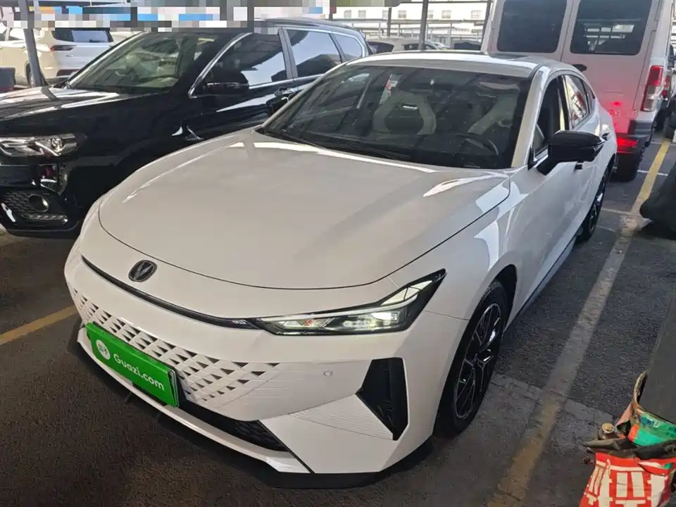 Changan UNI-V Smart iDD