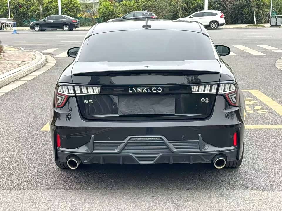 Lynk & Co 03 Lynk & Co 03