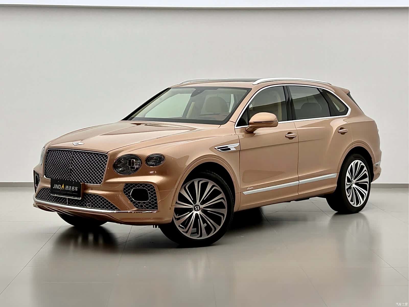 Bentley Bentayga, 2023 1