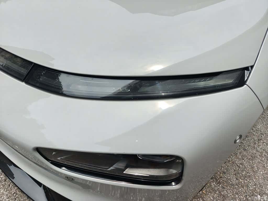 Xpeng P7, 2022 24