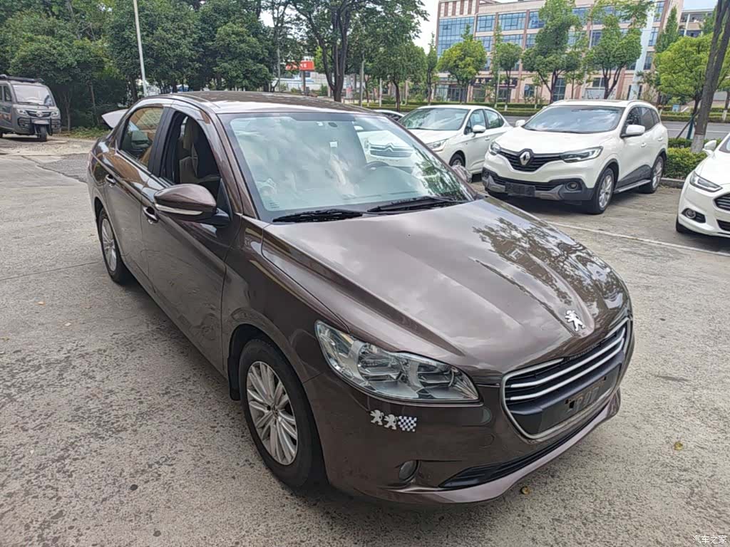Peugeot 301, 2015 4