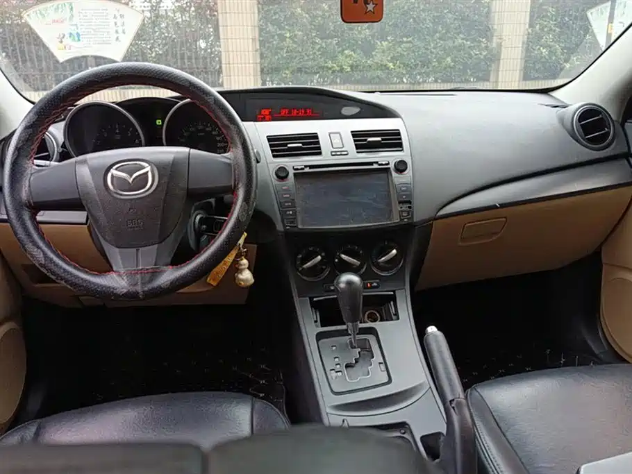 Mazda 3 star Cheng