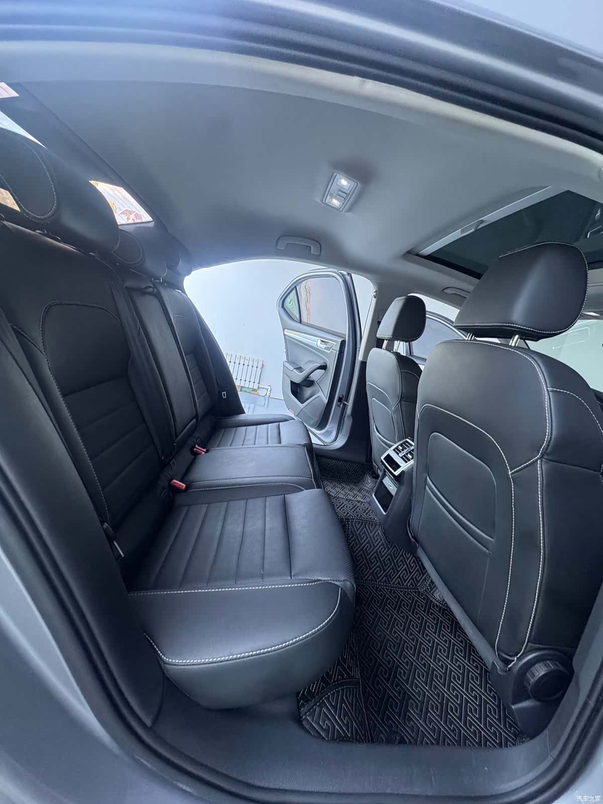 Skoda Superb, 2023 10