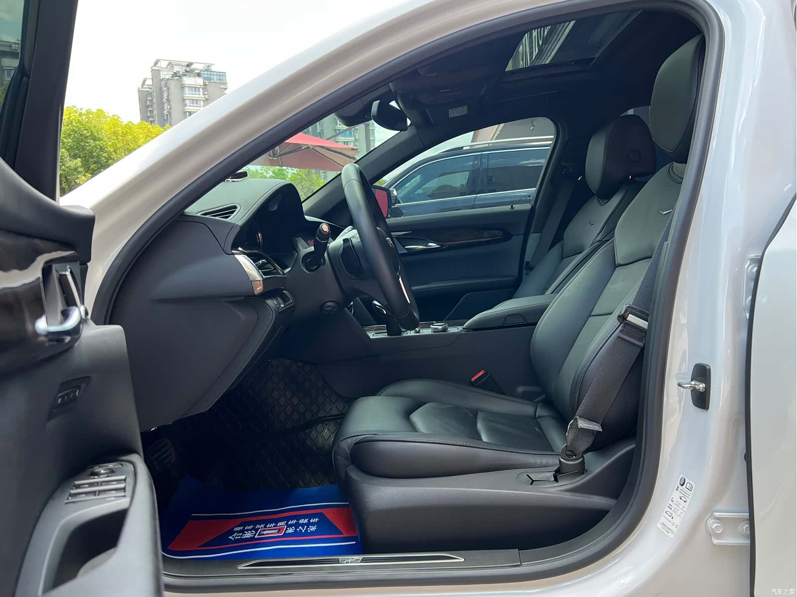 Cadillac CT6, 2023 3