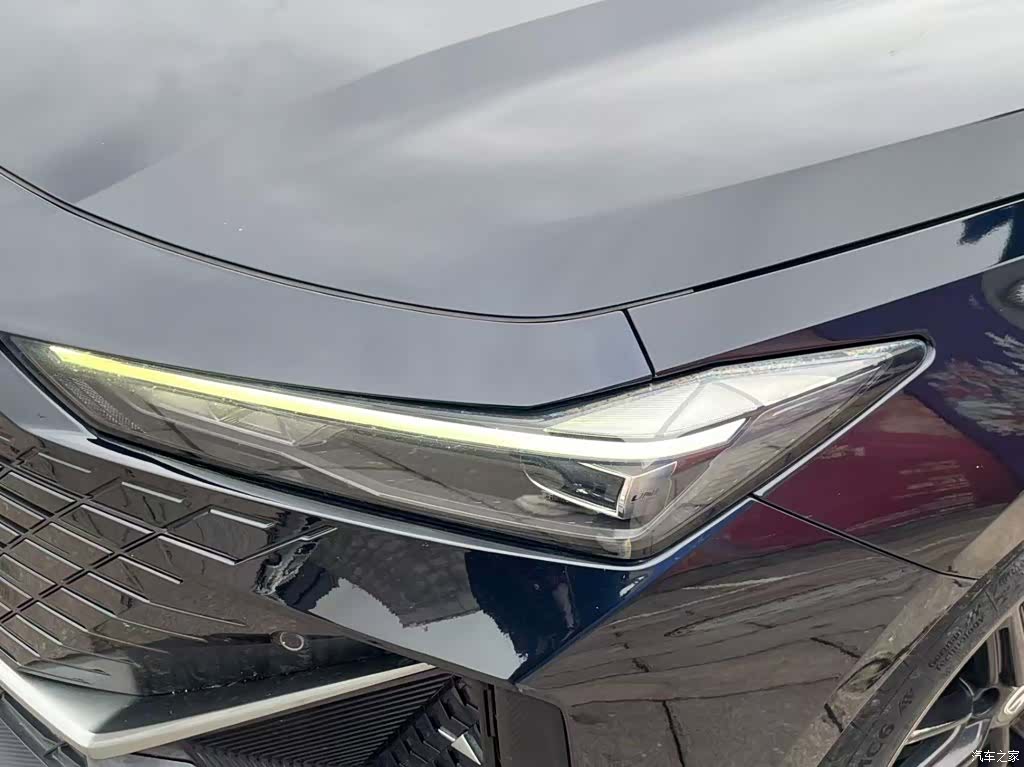 Changan UNI-V, 2022 8