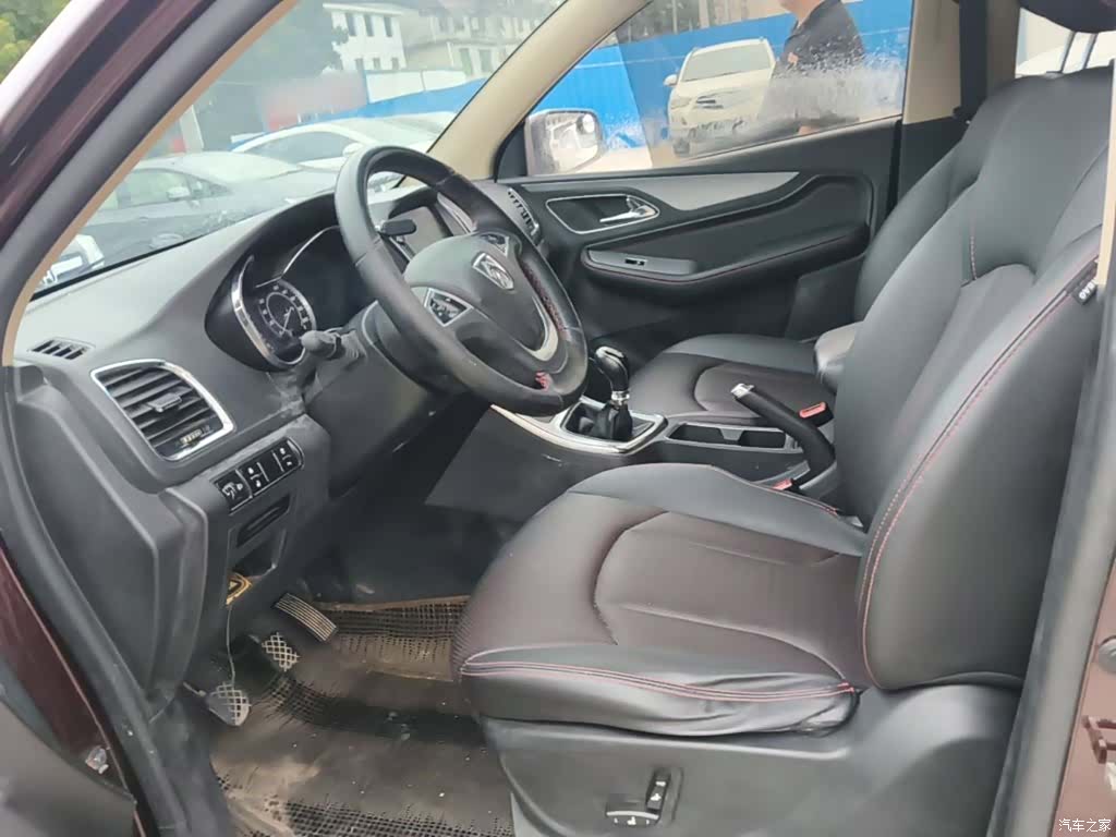 Wuling 560, 2016 15