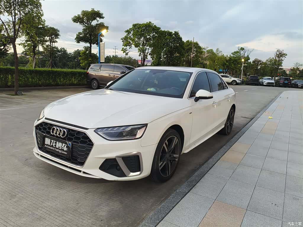 Audi A4L, 2022 1