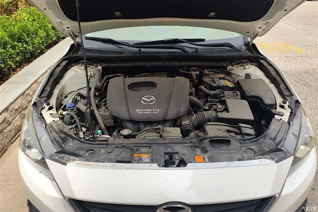Mazda Mazda3, 2016 10