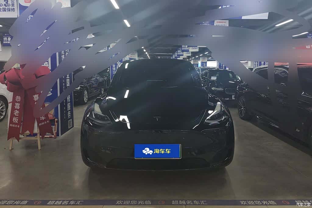 Tesla Model Y, 2023 2