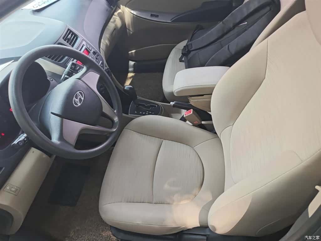 Hyundai GLS, 2016 15