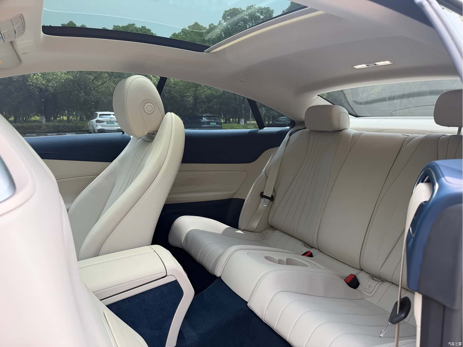 Mercedes-Benz E-Class, 2022 все фото