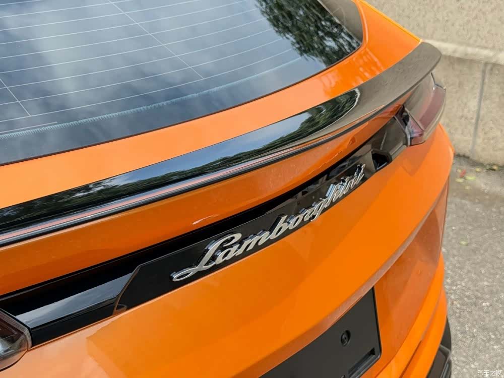 Lamborghini Urus, 2023 33