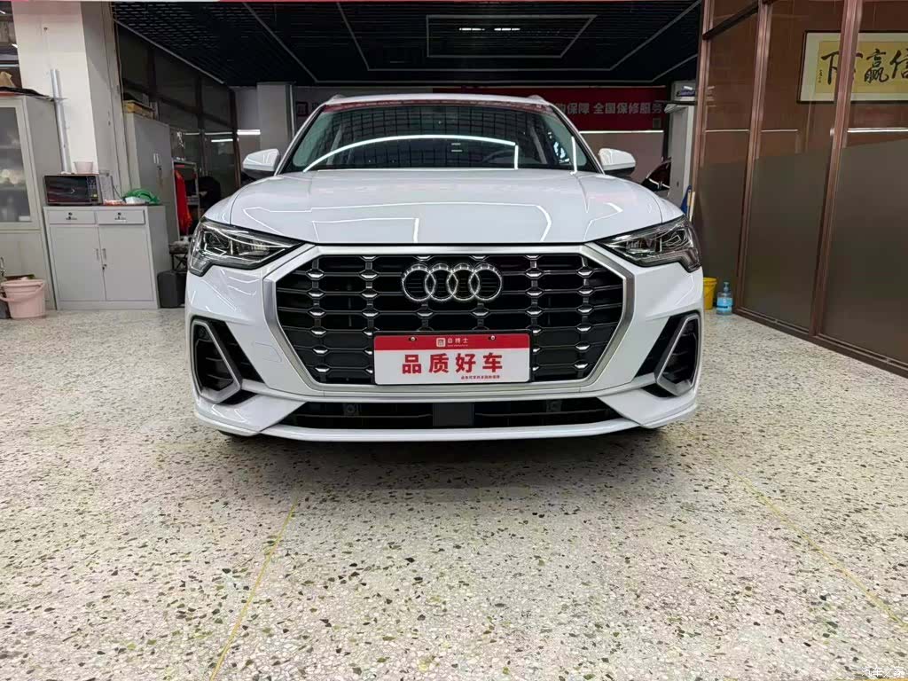 Audi Q3, 2022 2