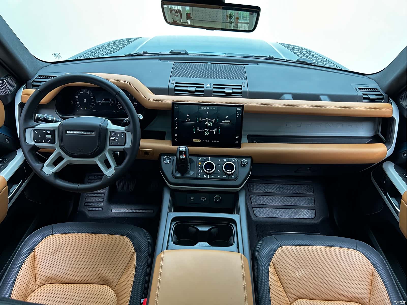 Land Rover Defender, 2024 16