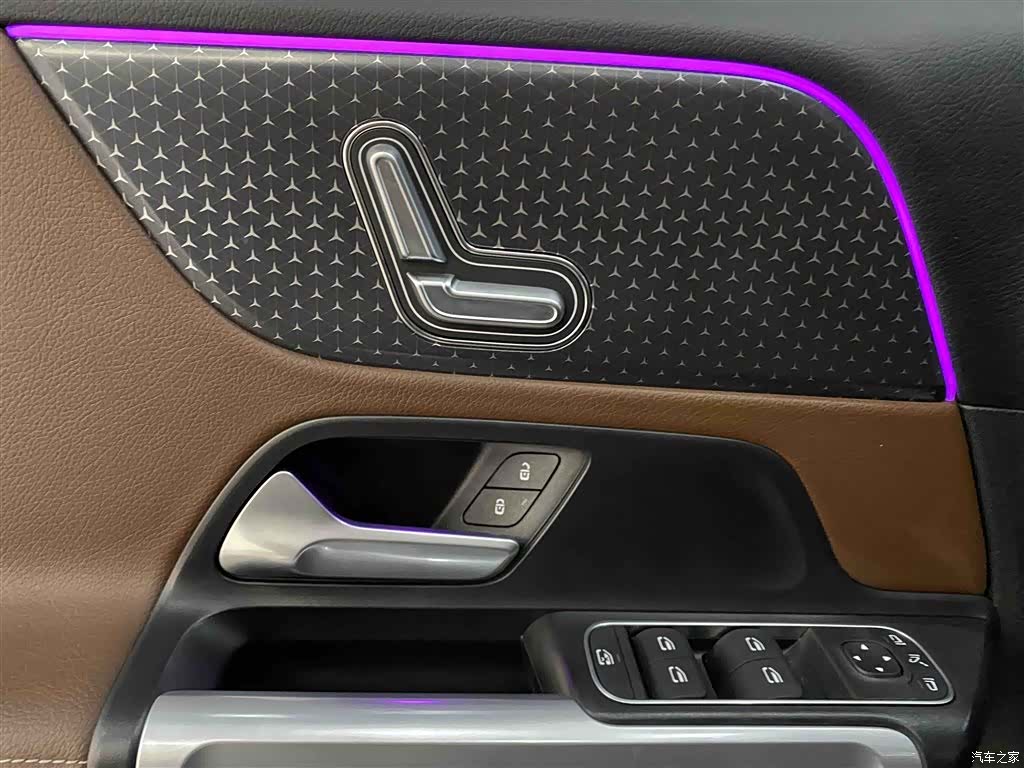Mercedes-Benz GLB, 2024 21