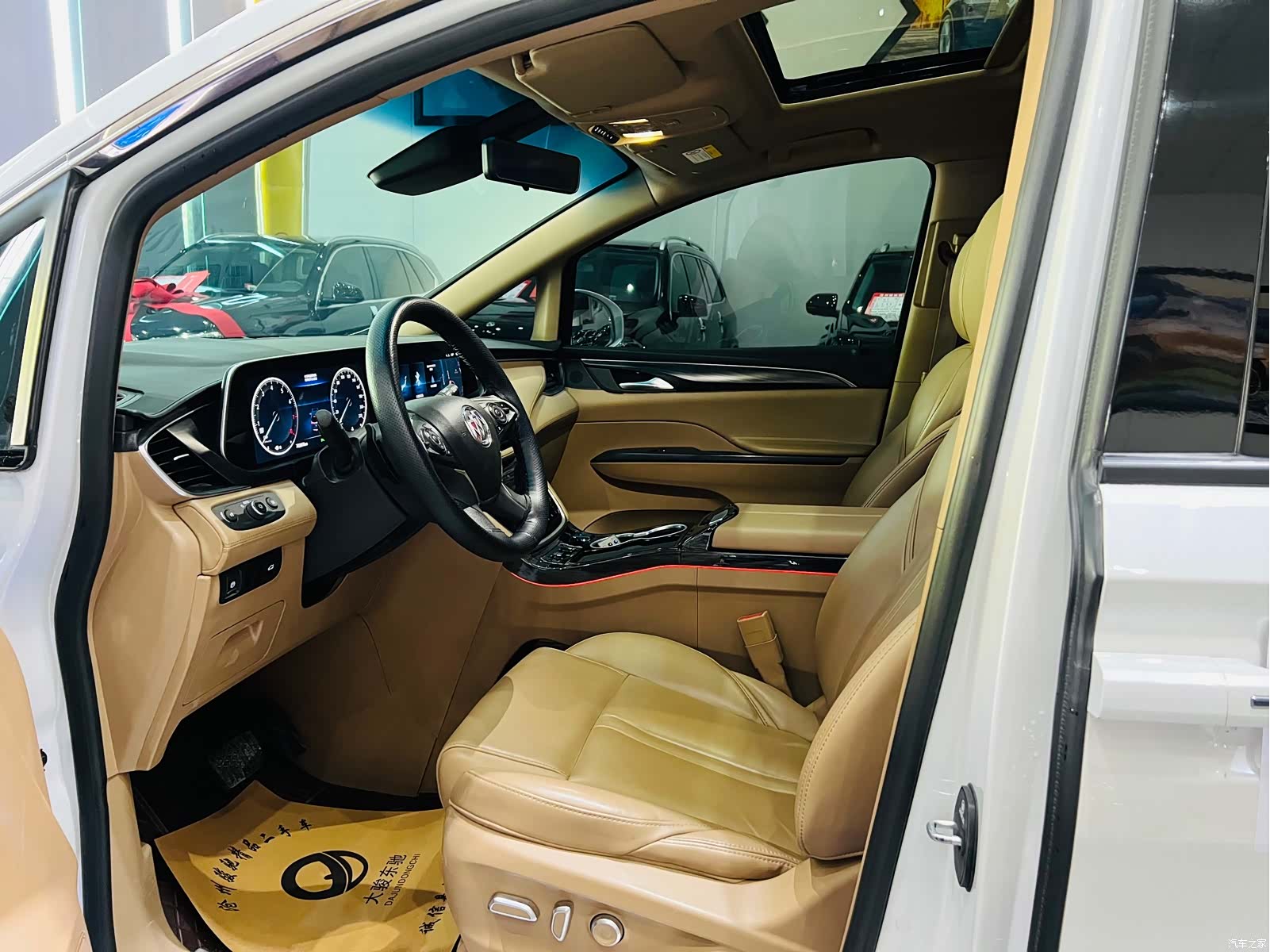 Buick GL8, 2021 4