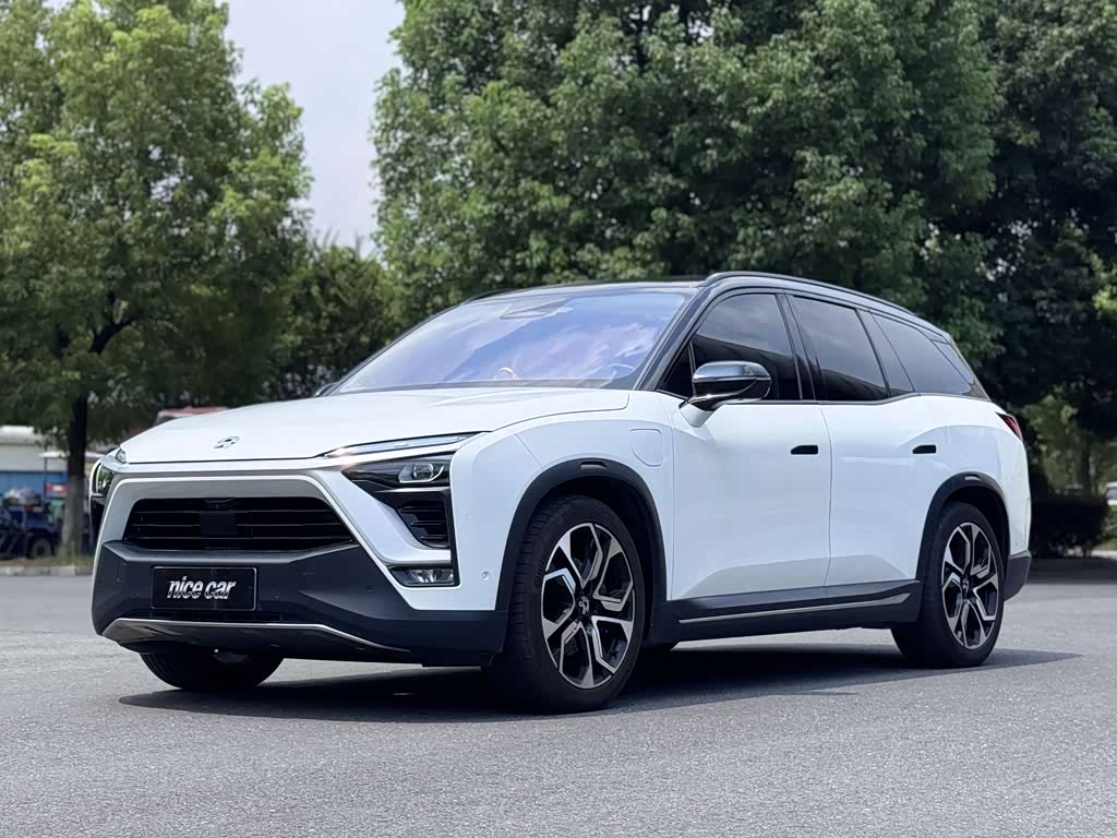 NIO ES8