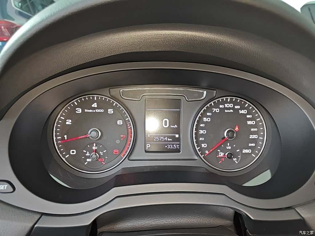 Audi Q3, 2018 12