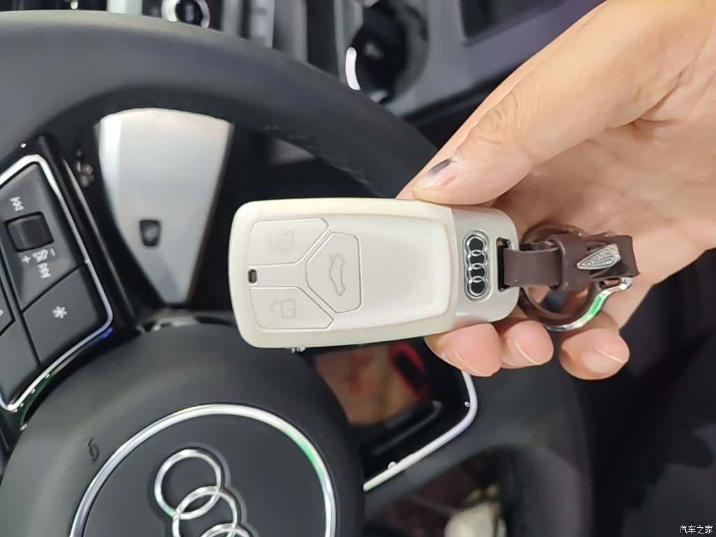 Audi A4L, 2023 9