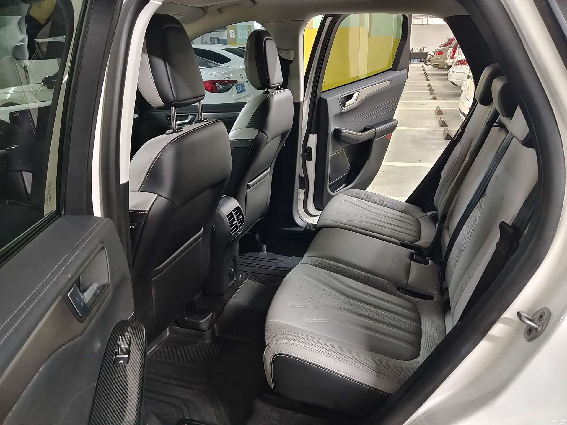 Ford Escape, 2022 8
