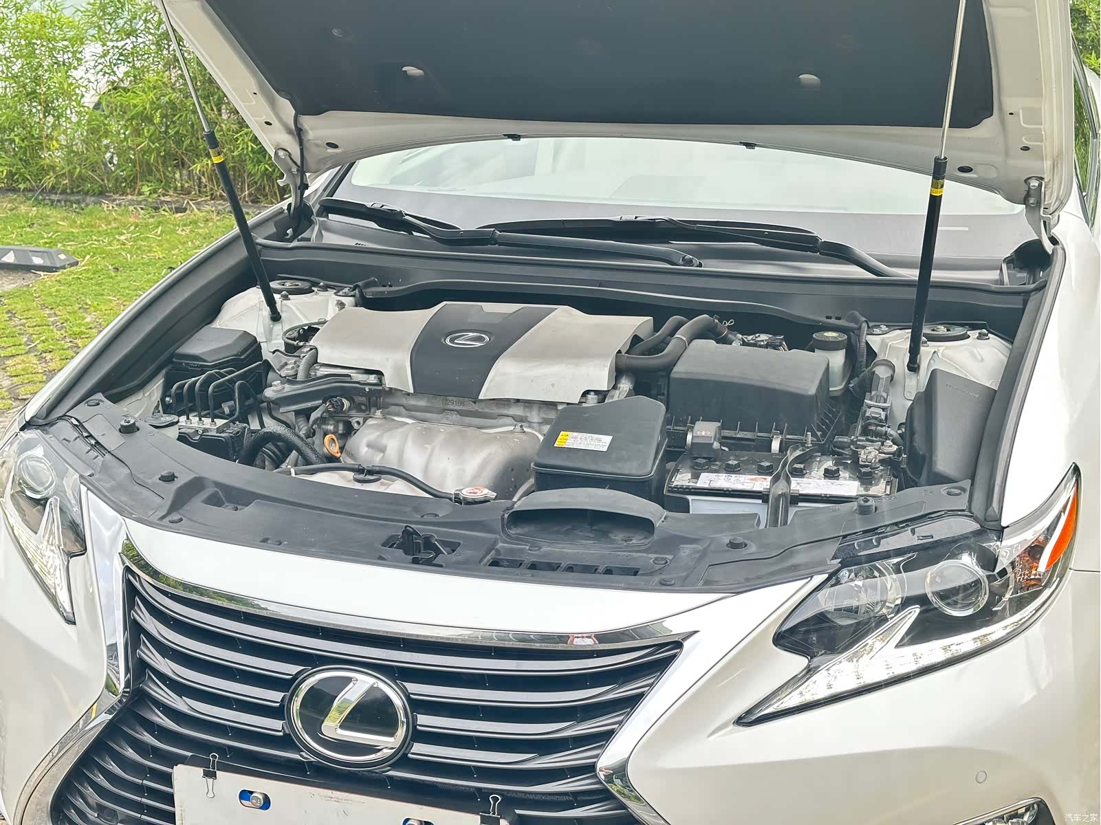 Lexus ES, 2017 10