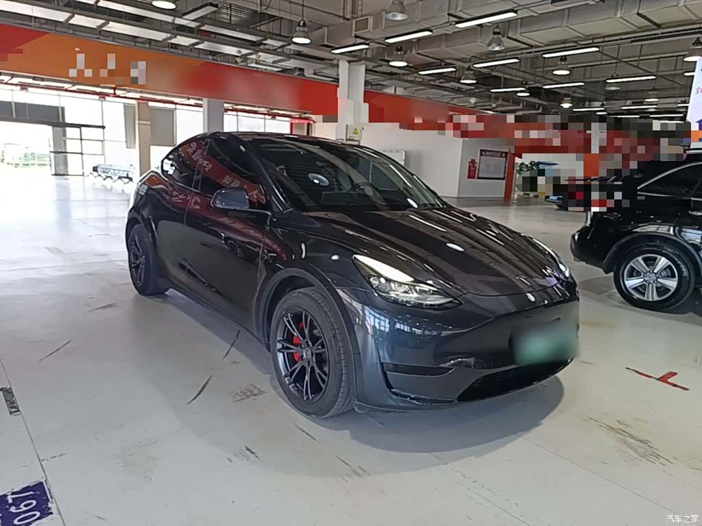 Tesla Model Y, 2024 4
