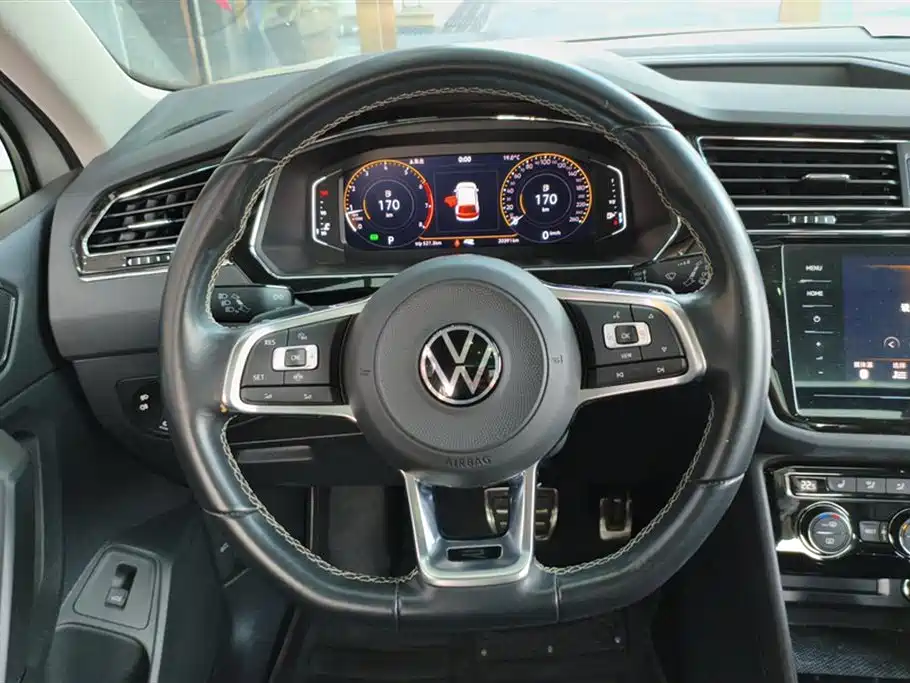 Volkswagen Tiguan L