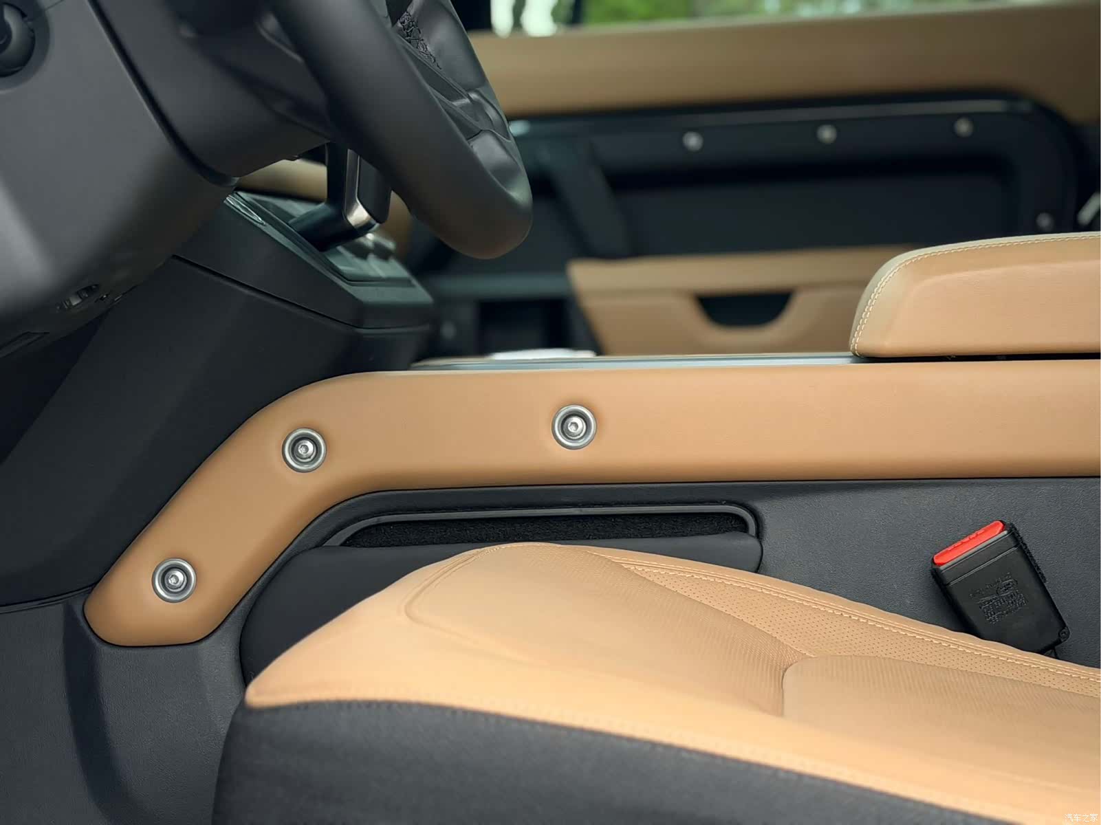 Land Rover Defender, 2026 14