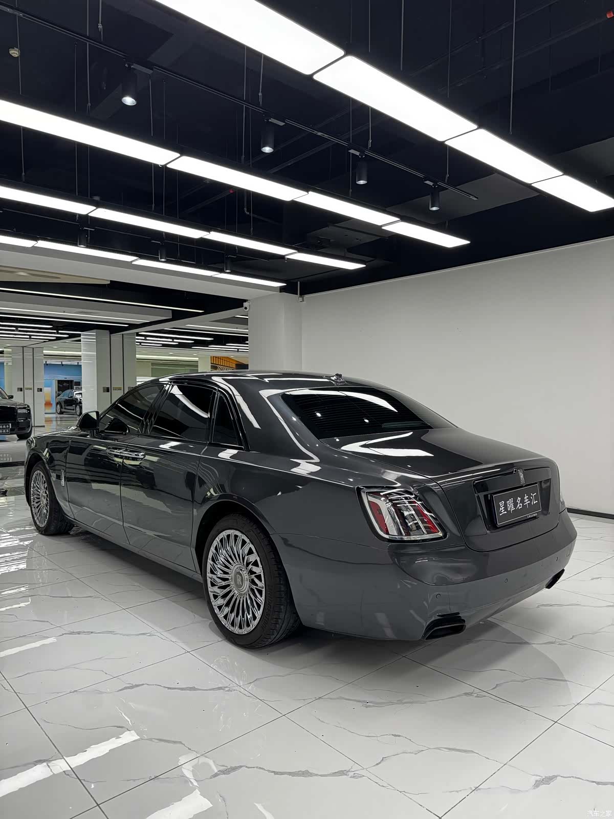 Rolls-Royce Ghost, 2011 3