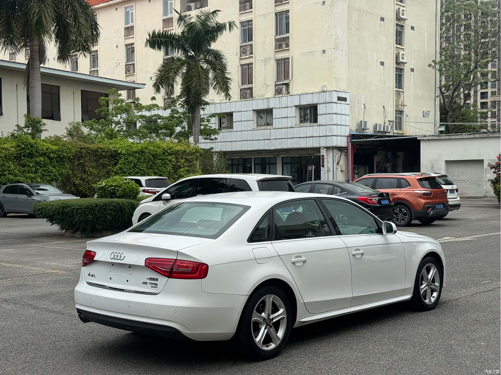 Audi A4L, 2015 все фото