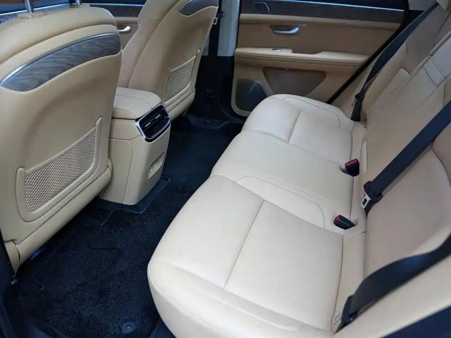 AITO Ask the world M5