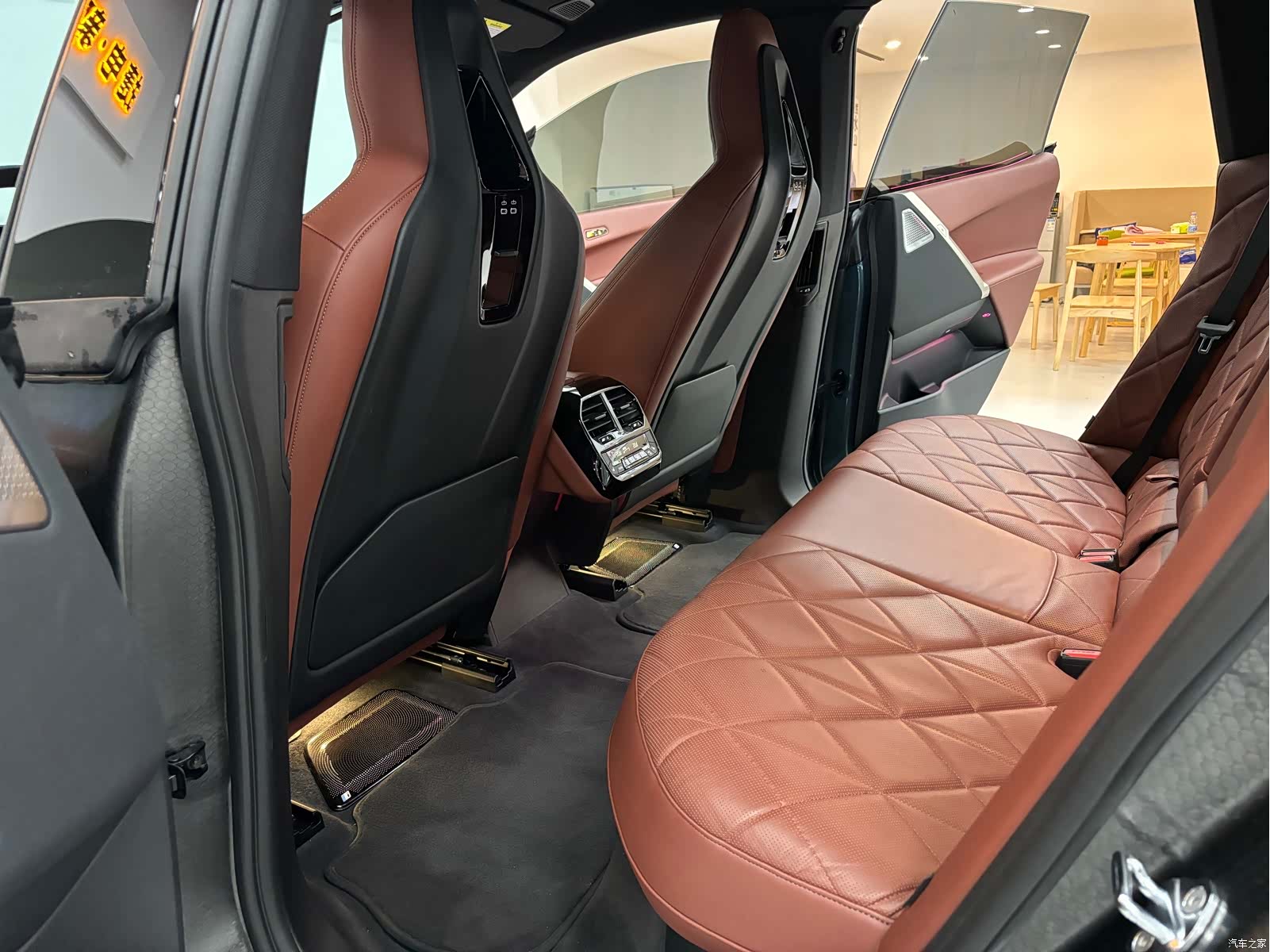 BMW iX, 2024 все фото