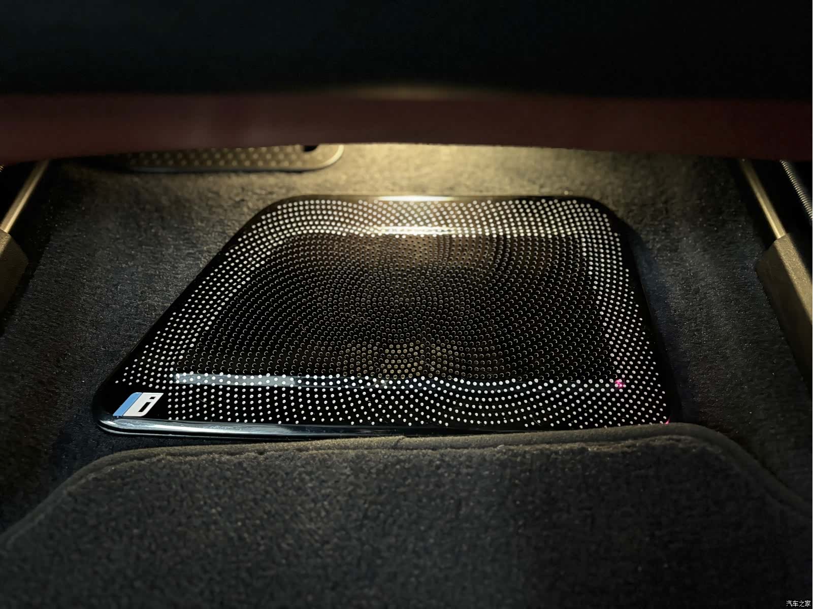 BMW iX, 2024 17