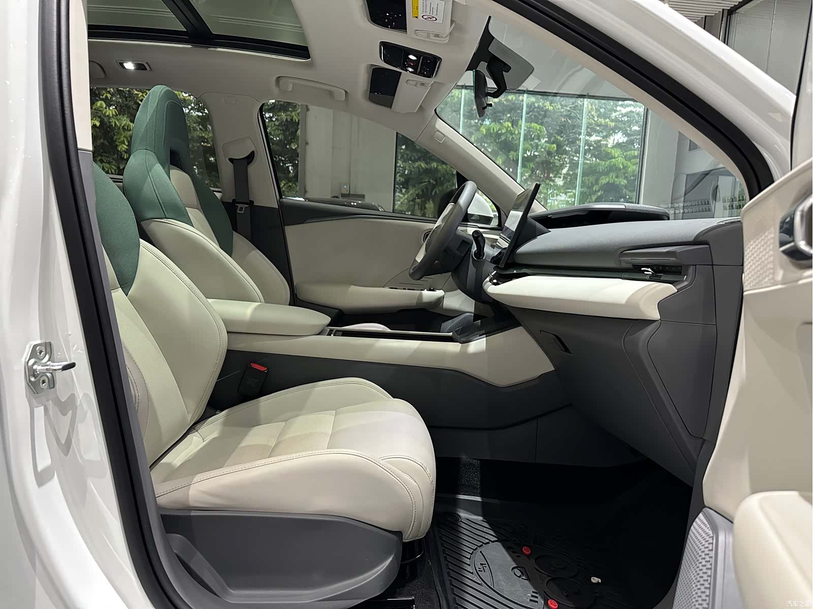 Lynk & Co 02, 2024 20