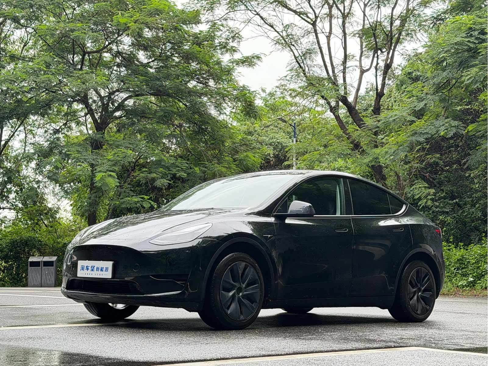 Tesla Model Y, 2024 1