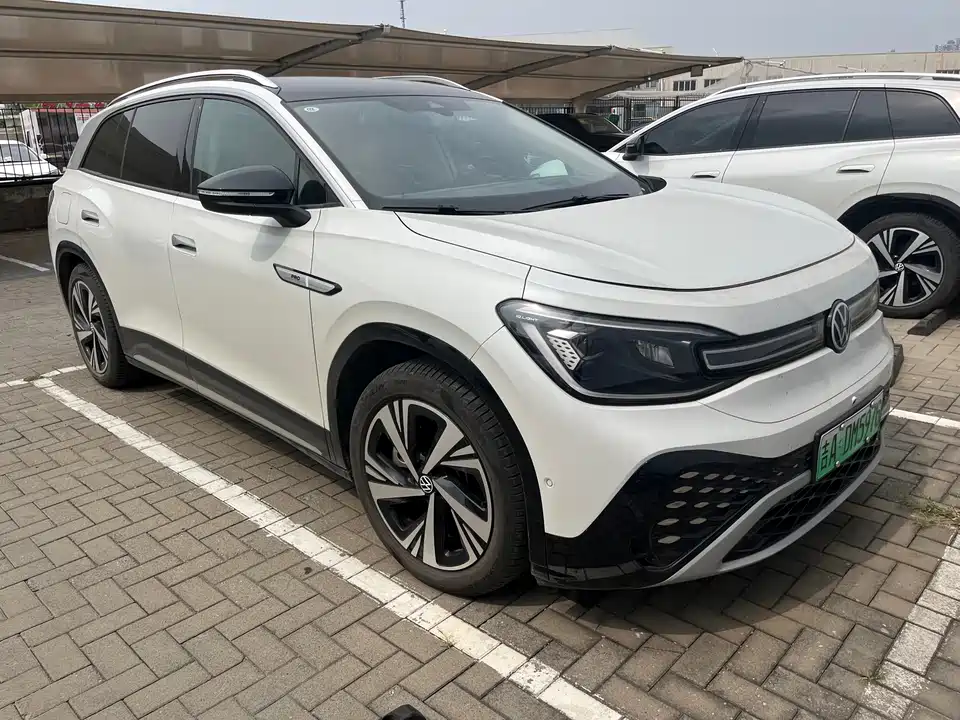 Volkswagen ID.6 CROZZ