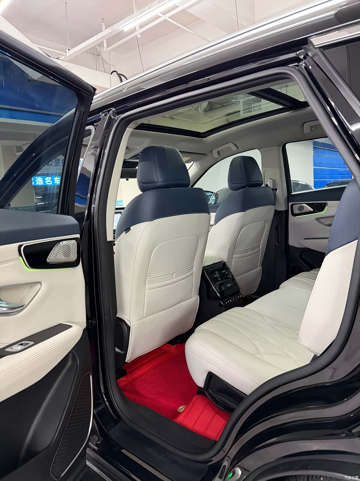 Jetour L7, 2025 11