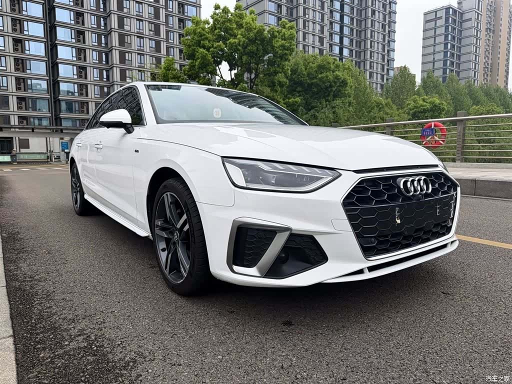 Audi A4L, 2022 3