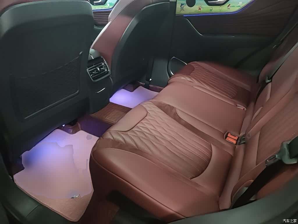 Hongqi HS5, 2023 17