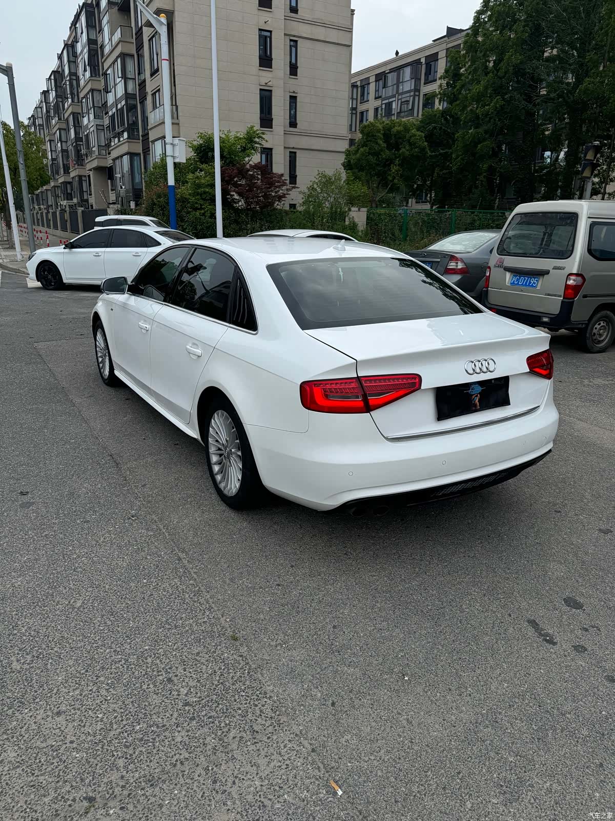 Audi A4L, 2015 13
